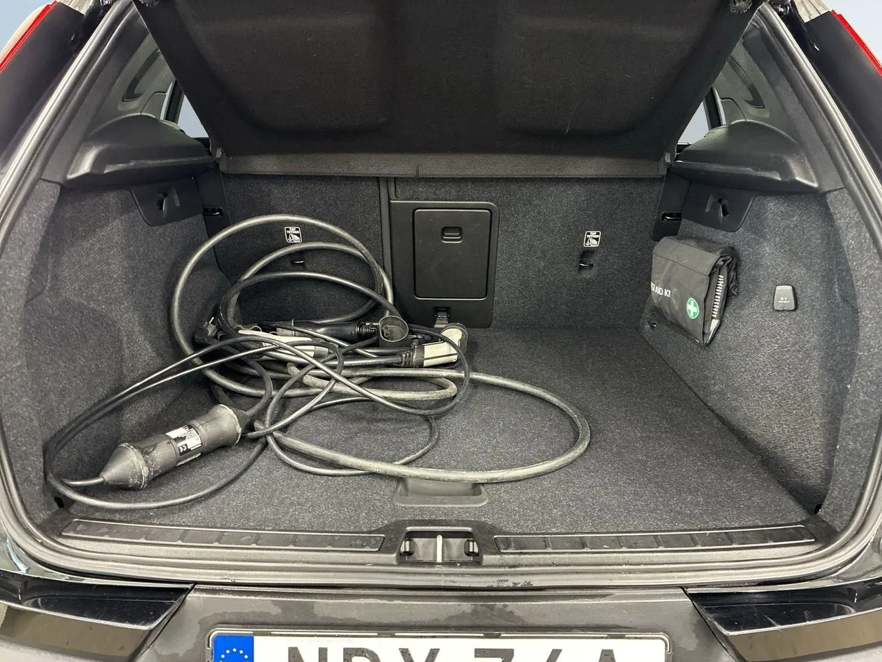 Vehicle image 25