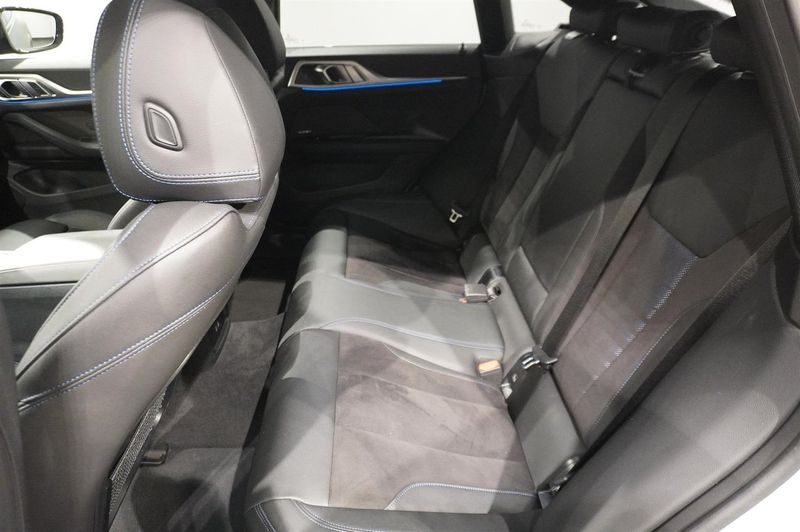 BMW i4 bild 5