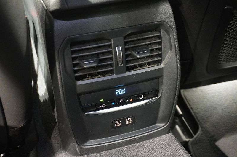 BMW i4 bild 13