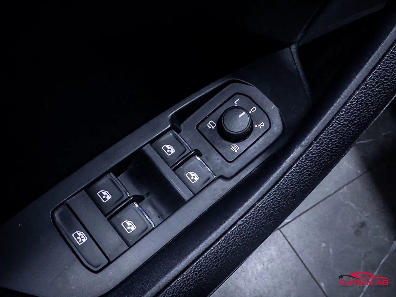 Vehicle image 31