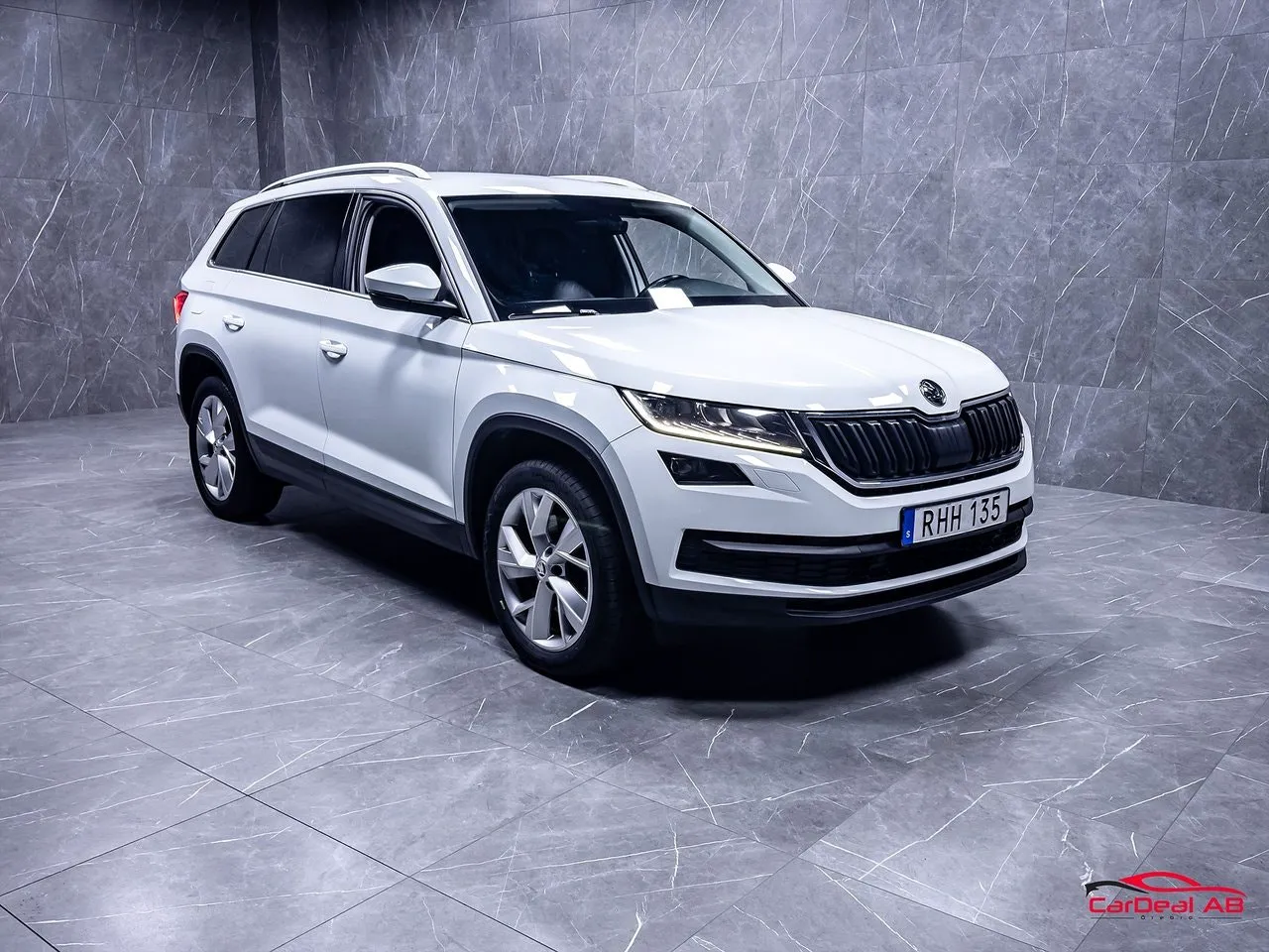 Vehicle image 8