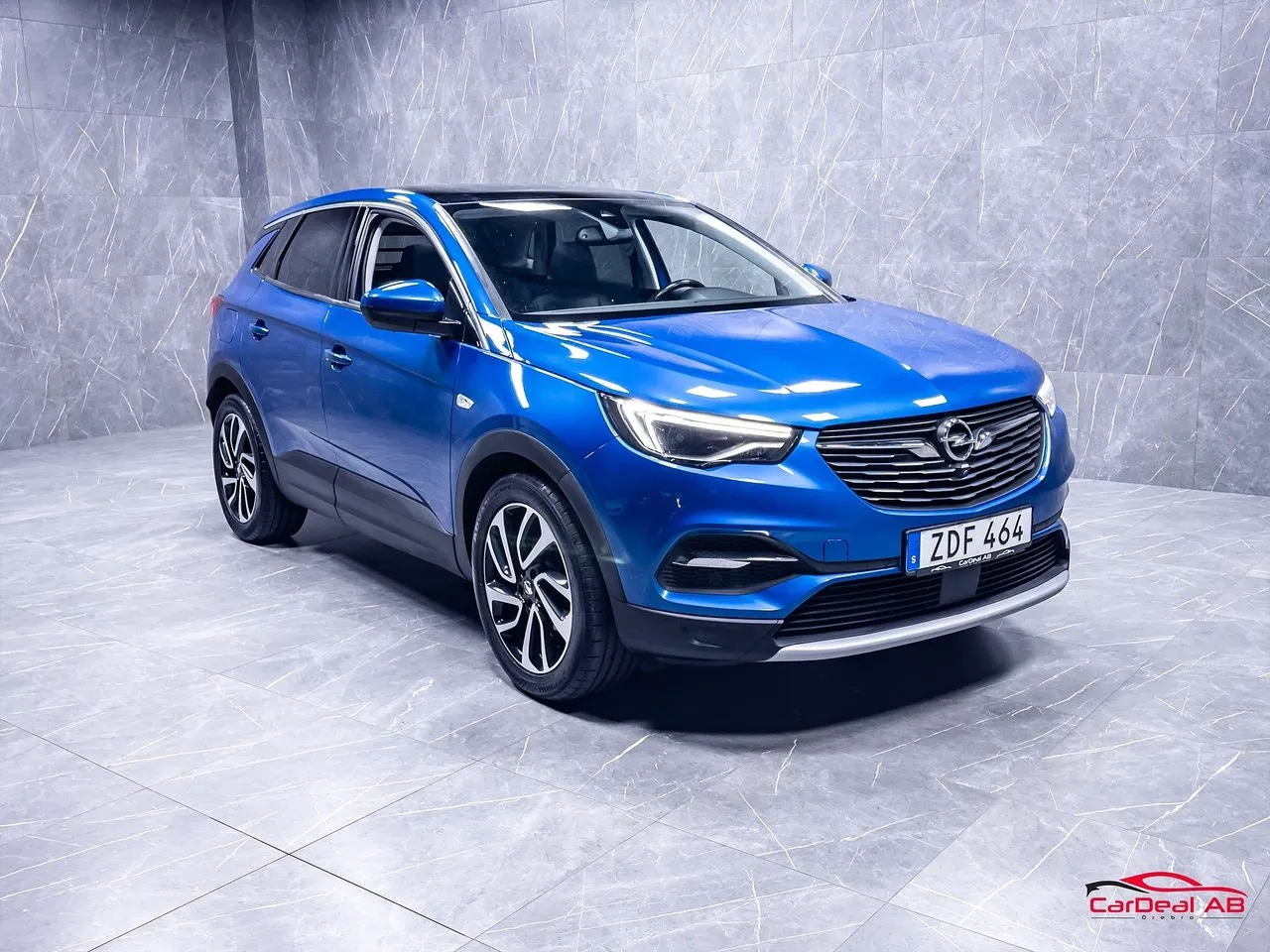 Vehicle image 8