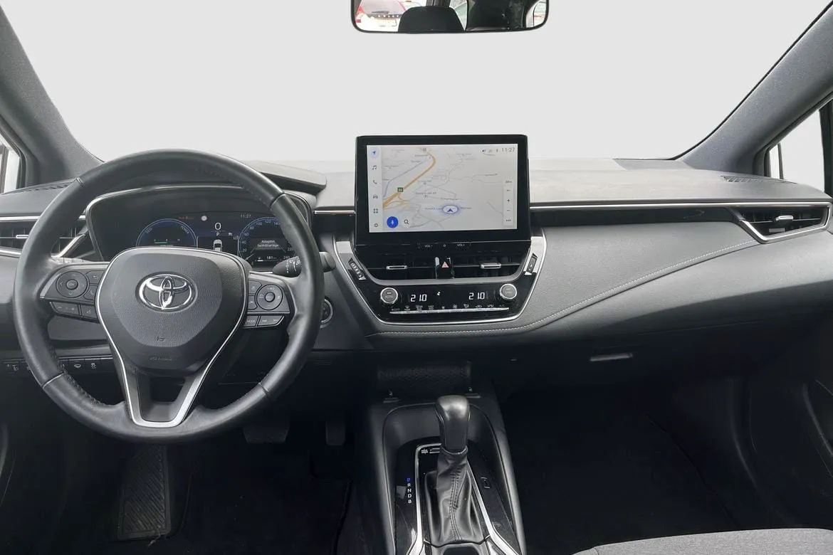 Vehicle image 10