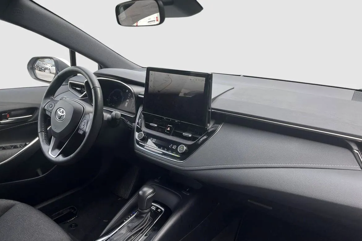 Vehicle image 8