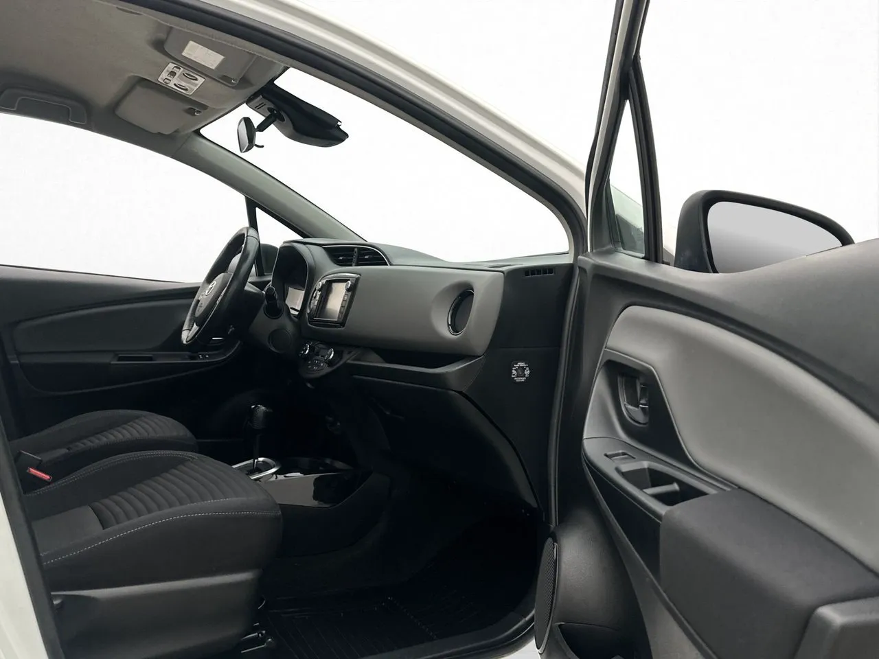 Vehicle image 21