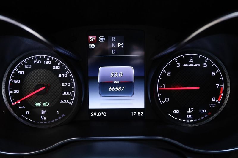 Mercedes C63 AMG bild 33