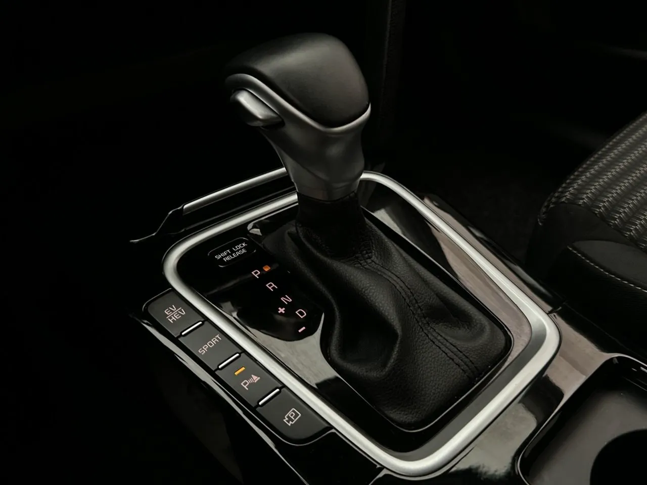 Vehicle image 20