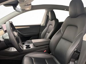 Tesla Model Y bild 14