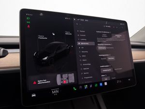 Tesla Model Y bild 27
