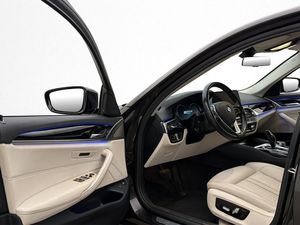 BMW 530 bild 11