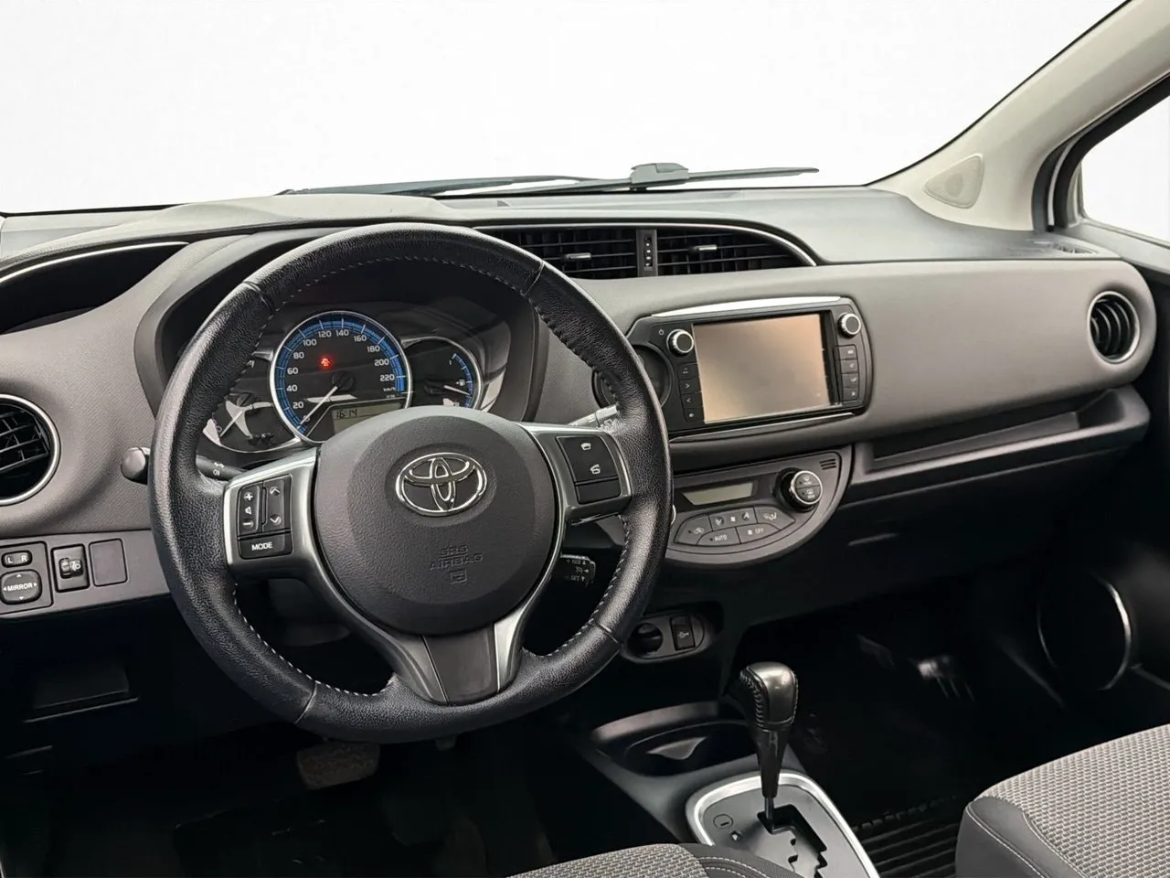 Vehicle image 11