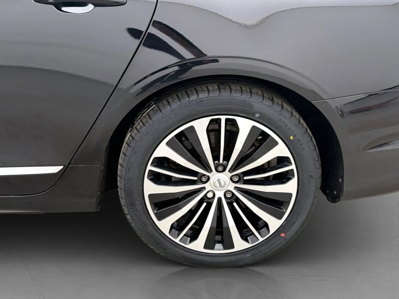 Vehicle image 30