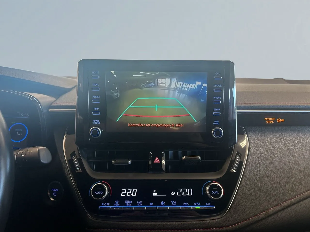 Vehicle image 14