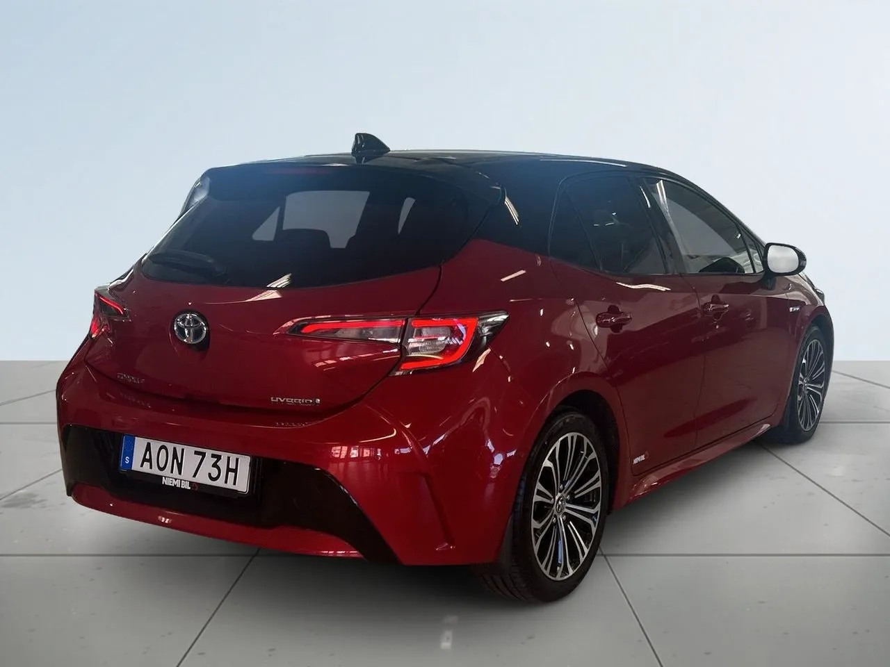 Vehicle image 5