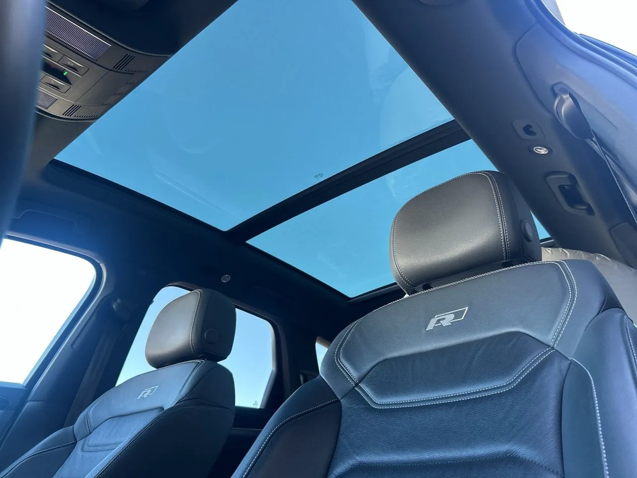 Vehicle image 18
