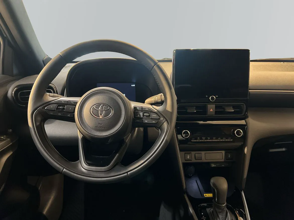 Vehicle image 7