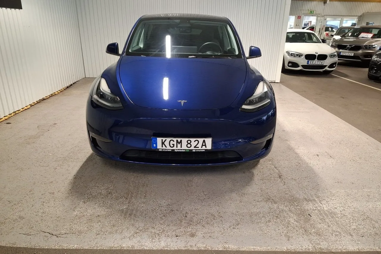 Vehicle image 7