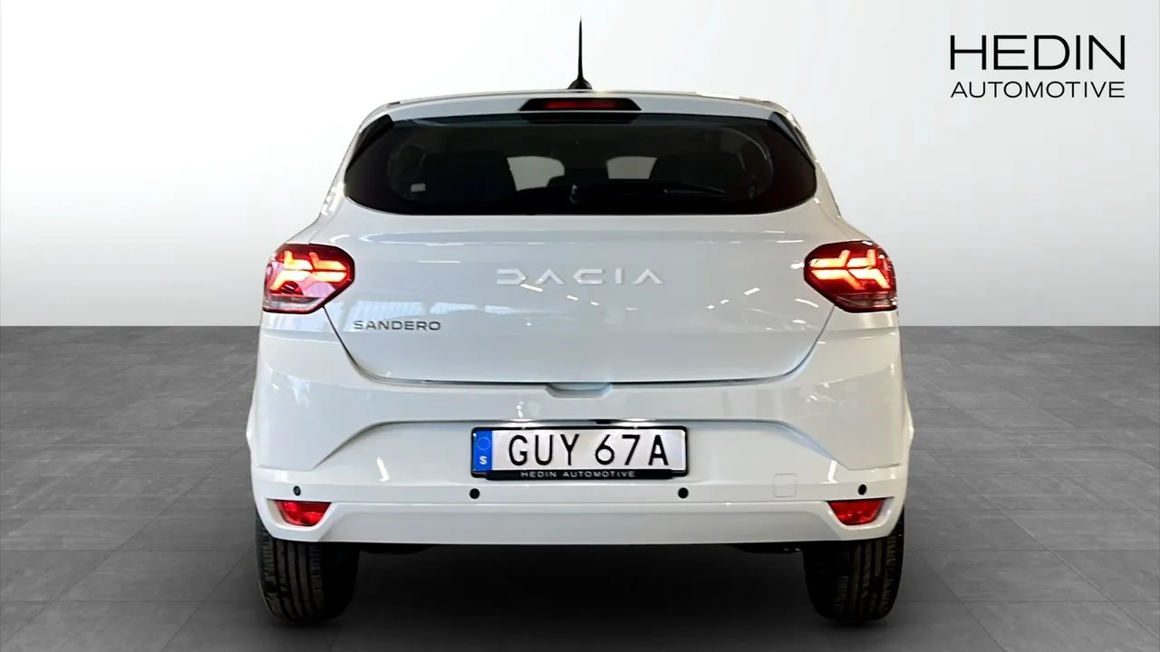 Vehicle image 6