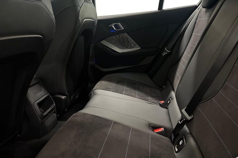 BMW 120 bild 11