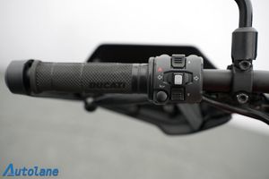 Ducati Hypermotard bild 18