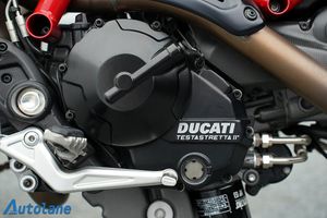 Ducati Hypermotard bild 25