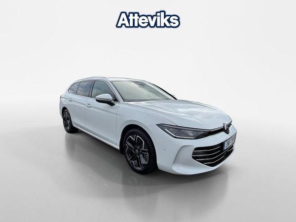 Volkswagen Passat Elegance 1.5 TSI eHYBRID *360-kamera/As... - 2024