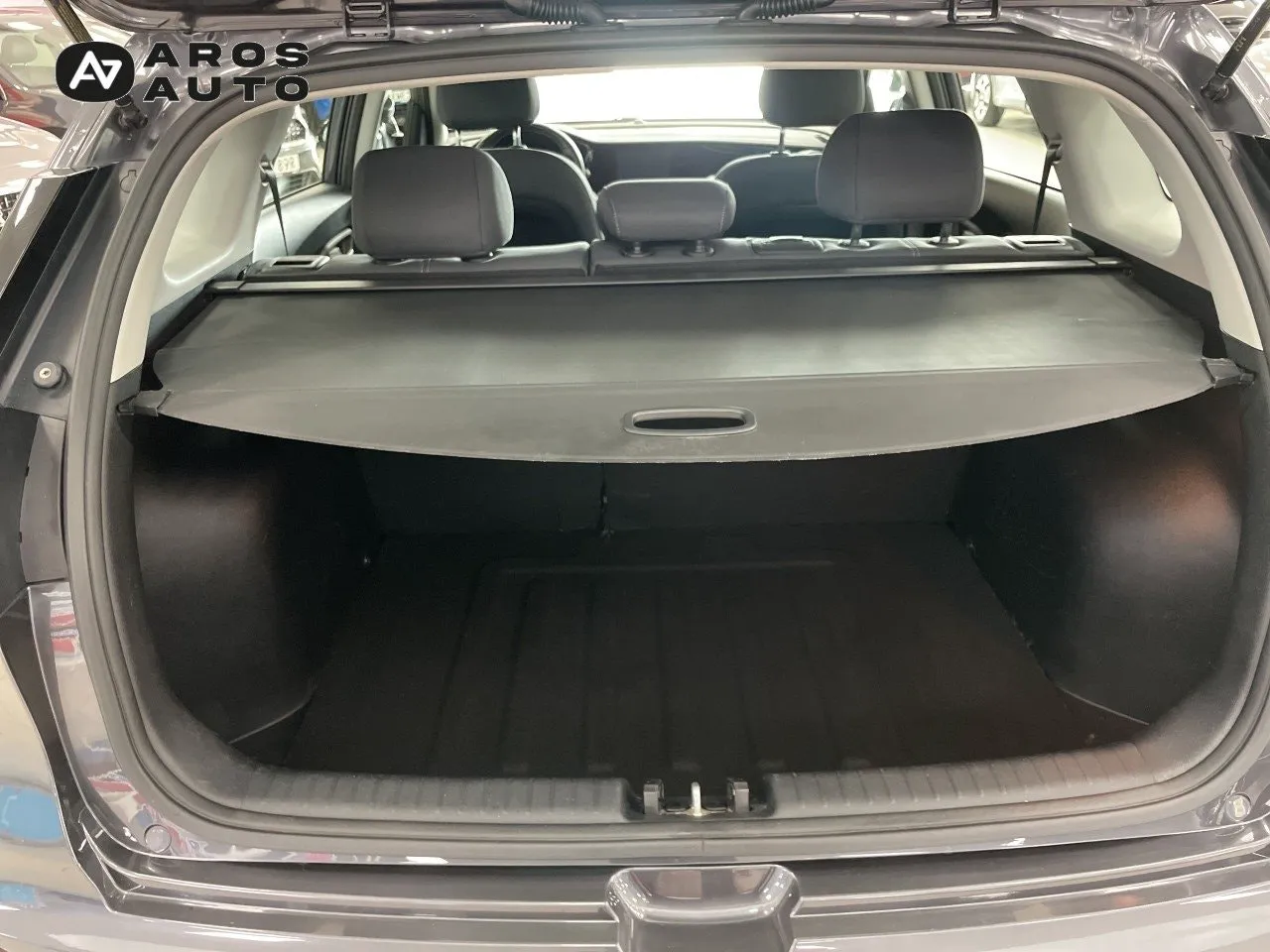 Vehicle image 13