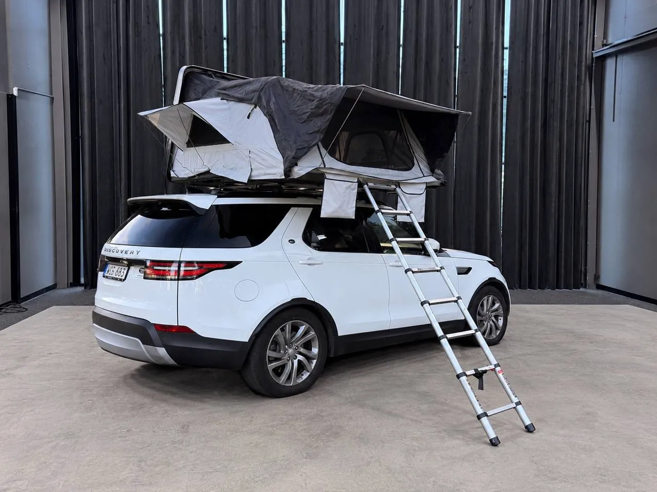 Vehicle image 20