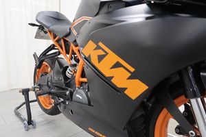 KTM RC 390 bild 11