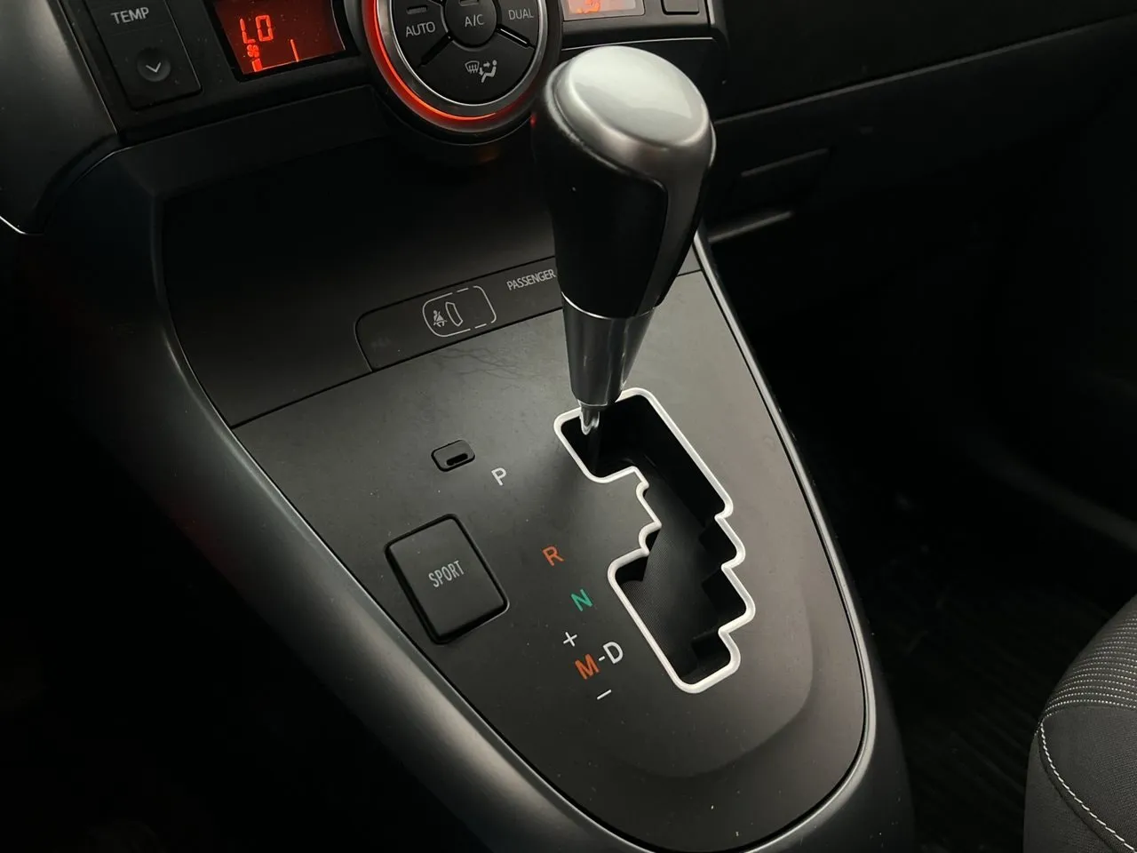 Vehicle image 21