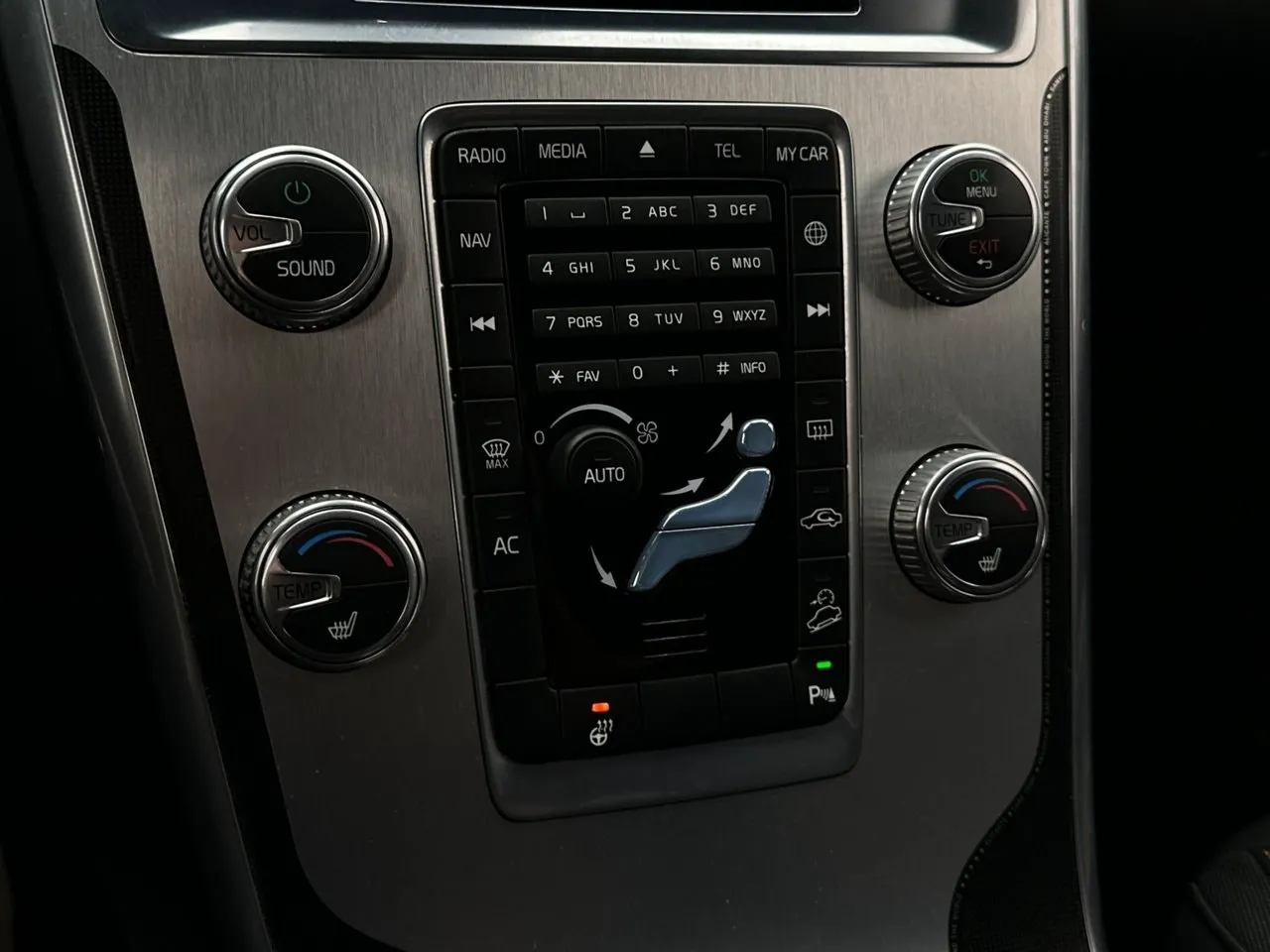 Vehicle image 22