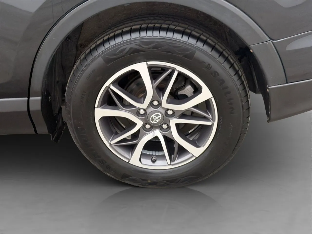 Vehicle image 30