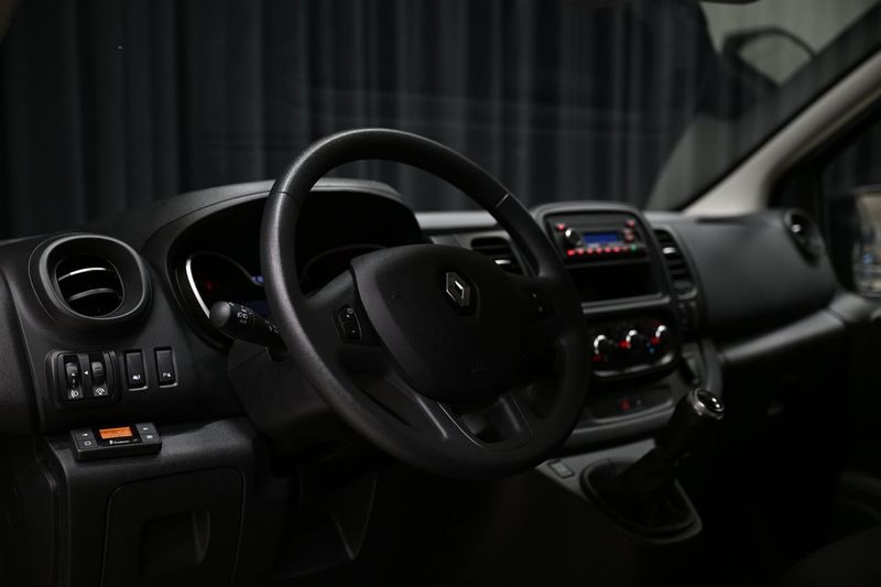 Renault Trafic bild 16