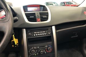 Peugeot 207 bild 14