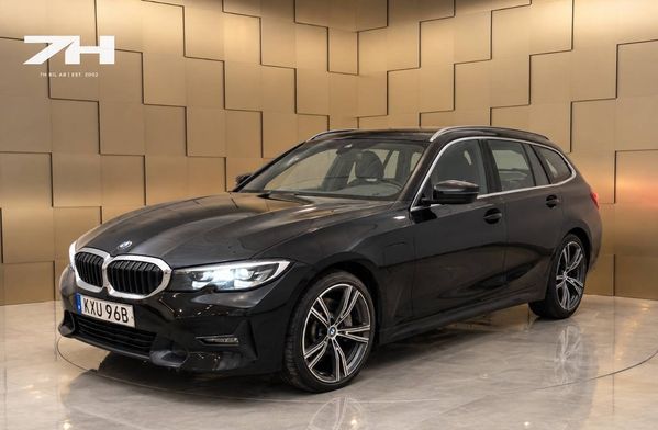 BMW 330 e xDrive Touring Sport line / HiFi / Leasebar - 2021