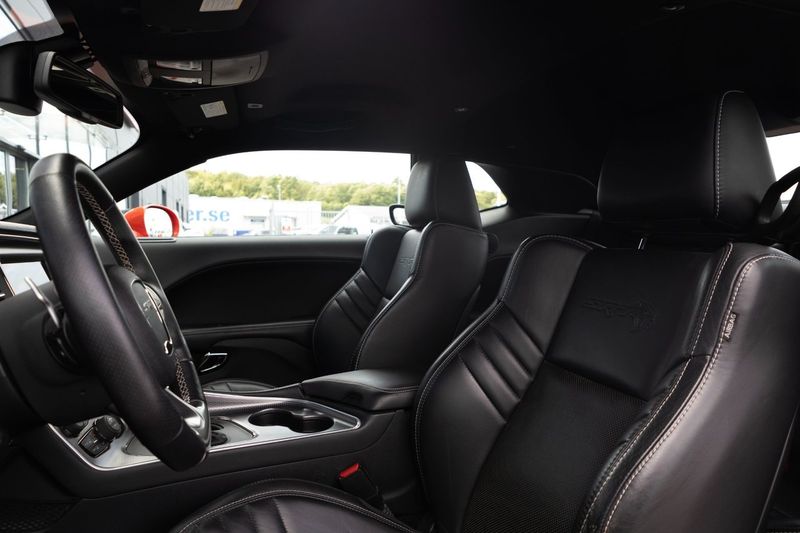 Dodge Challenger bild 8