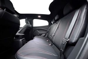 Ford Mustang Mach-E bild 17