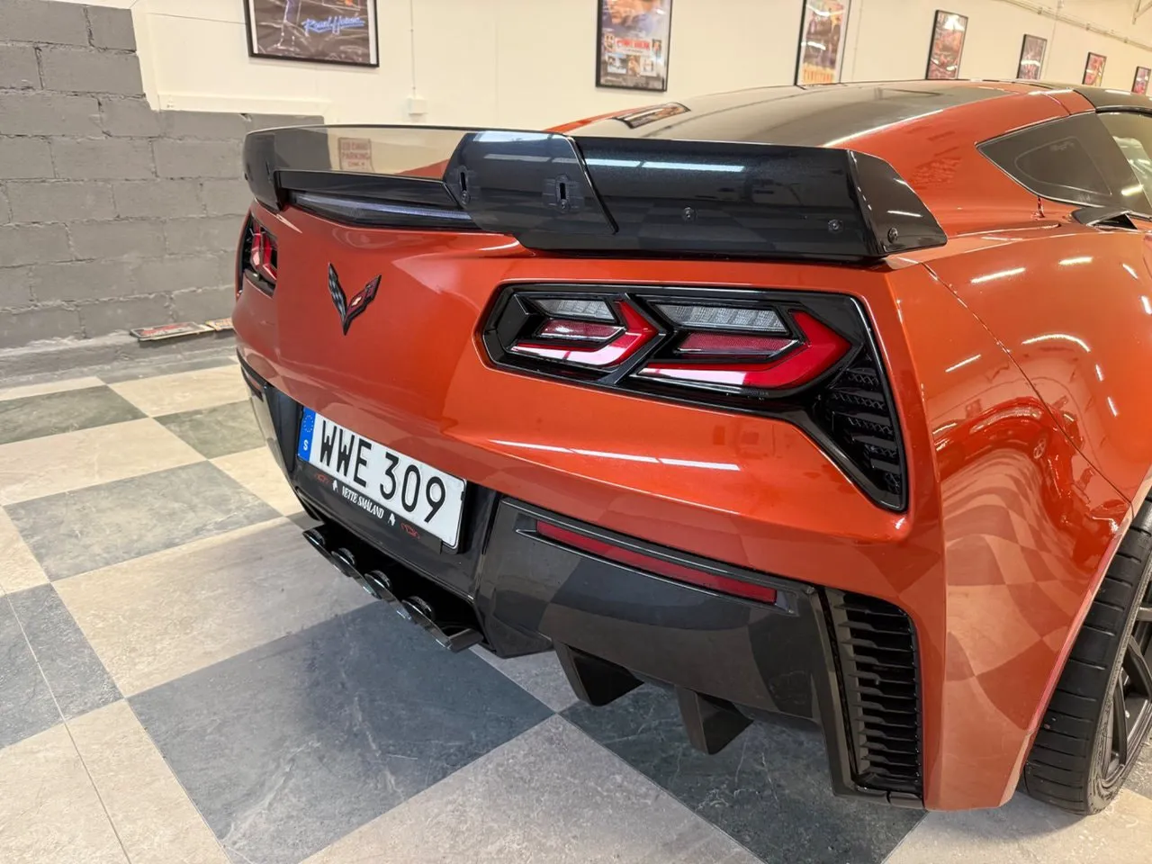 Vehicle image 17