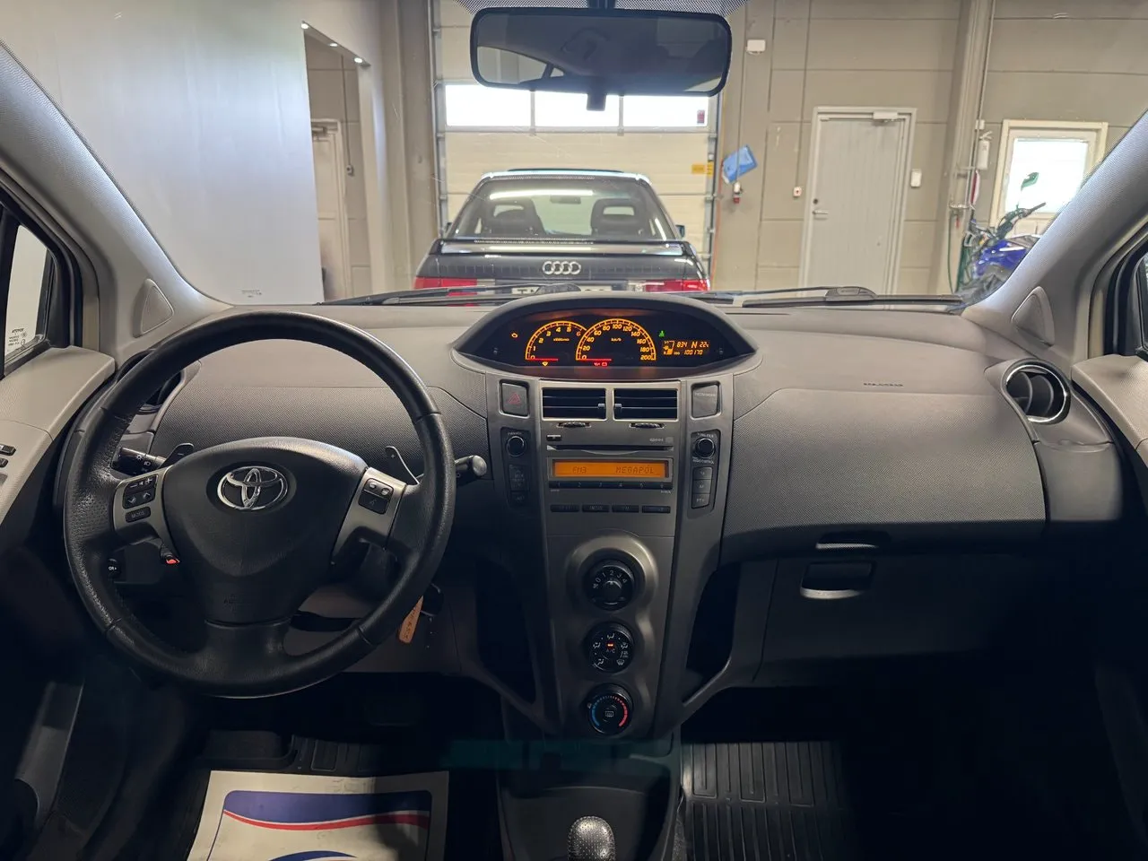Vehicle image 6