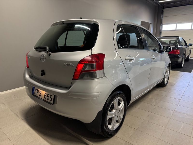 Toyota Yaris bild 2