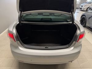 Toyota Avensis bild 15