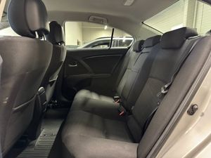 Toyota Avensis bild 14