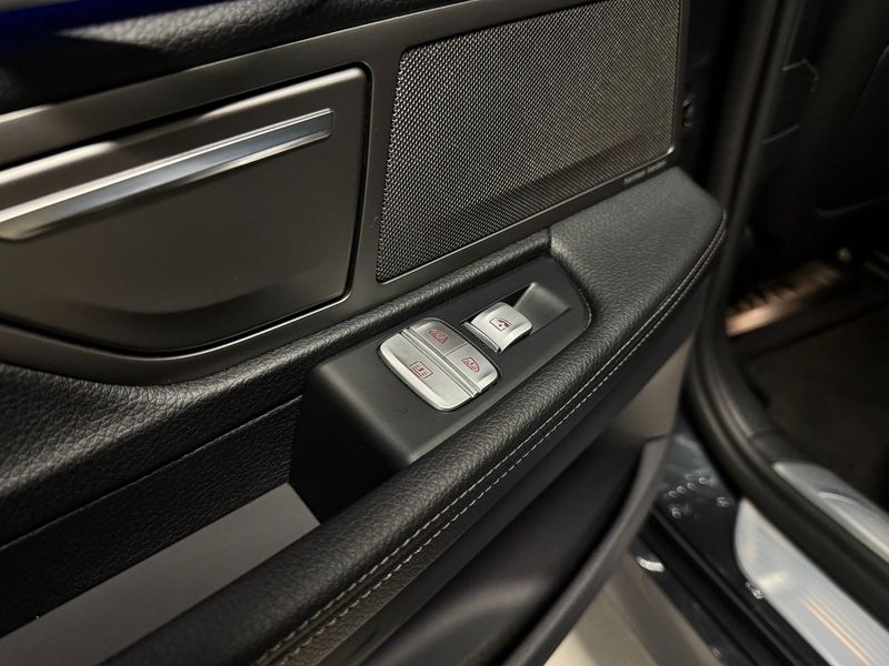 BMW 740 bild 19
