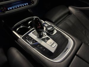 BMW 740 bild 10