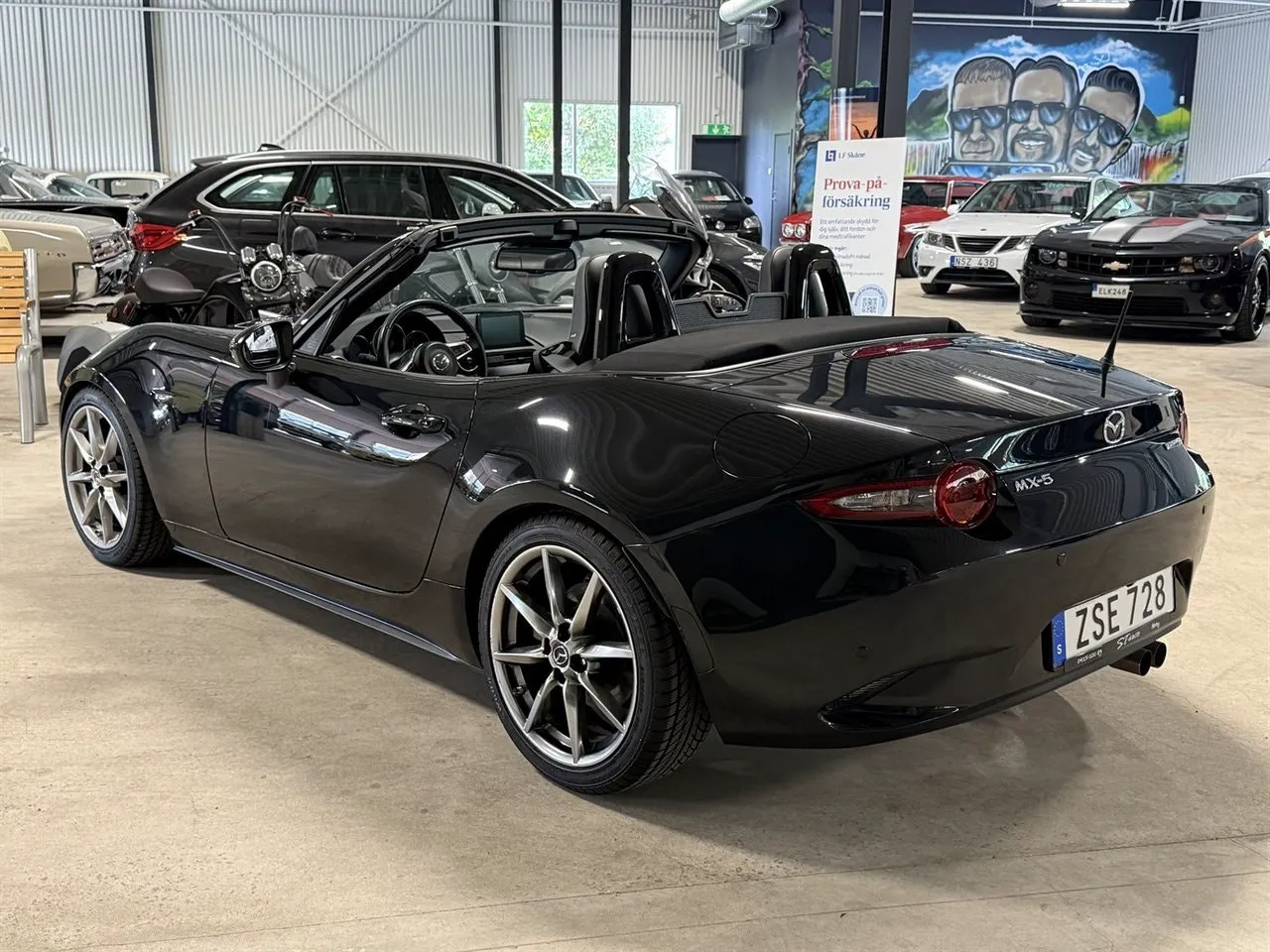 Vehicle image 4