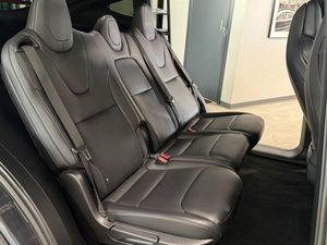 Tesla Model X bild 9