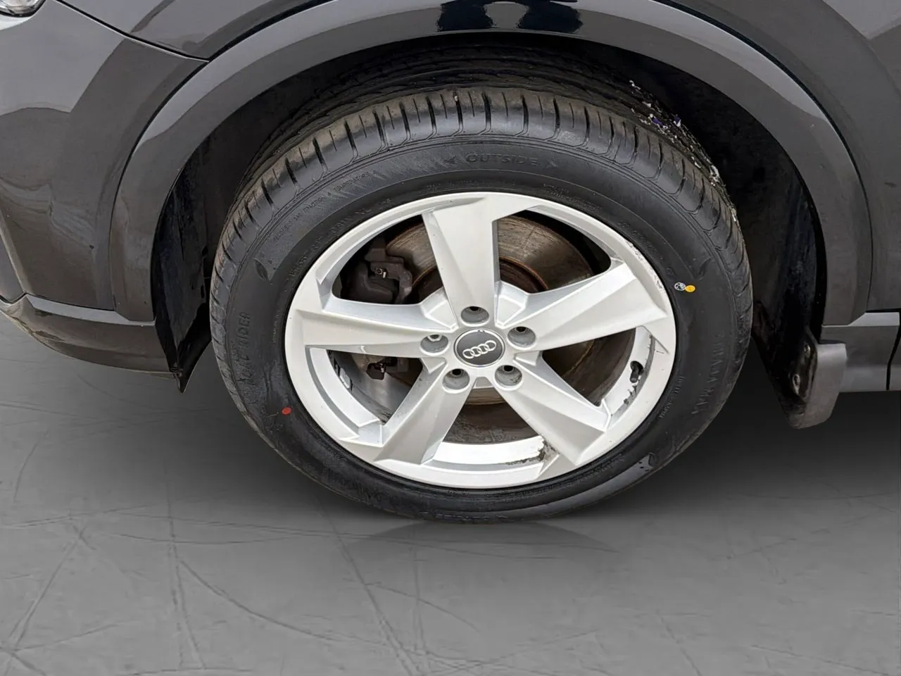 Vehicle image 23