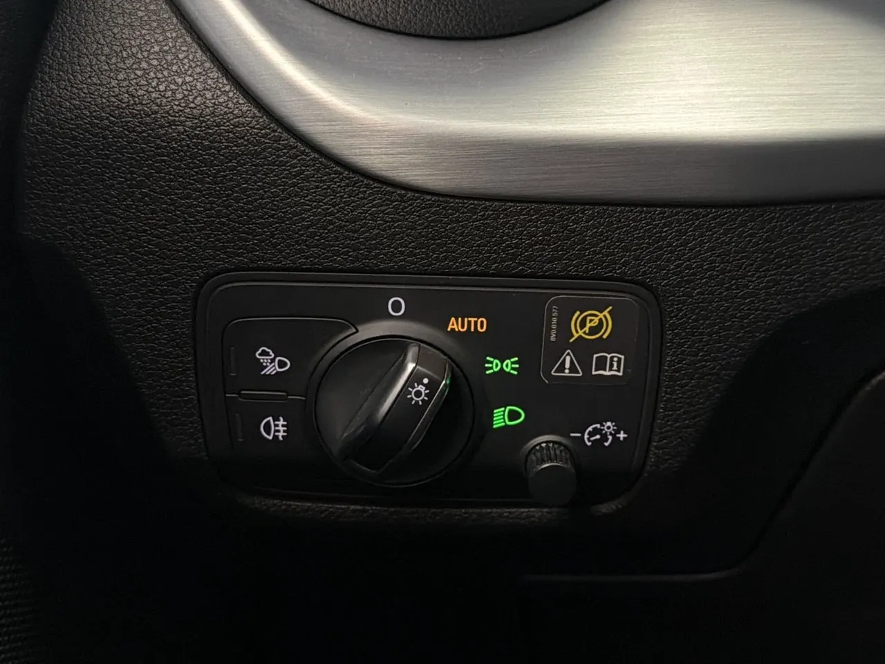 Vehicle image 22