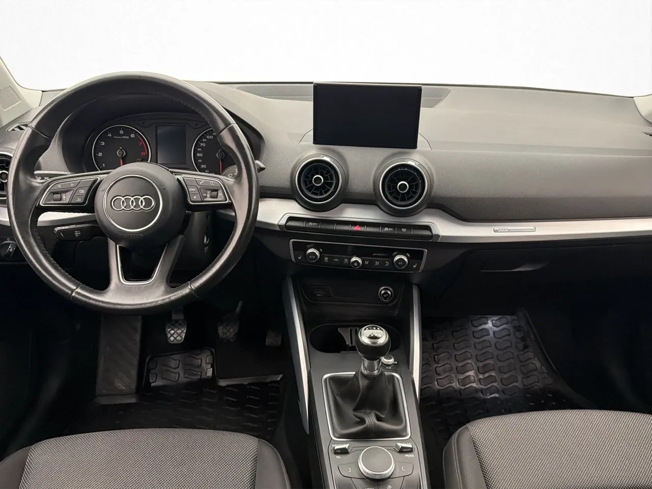 Vehicle image 16