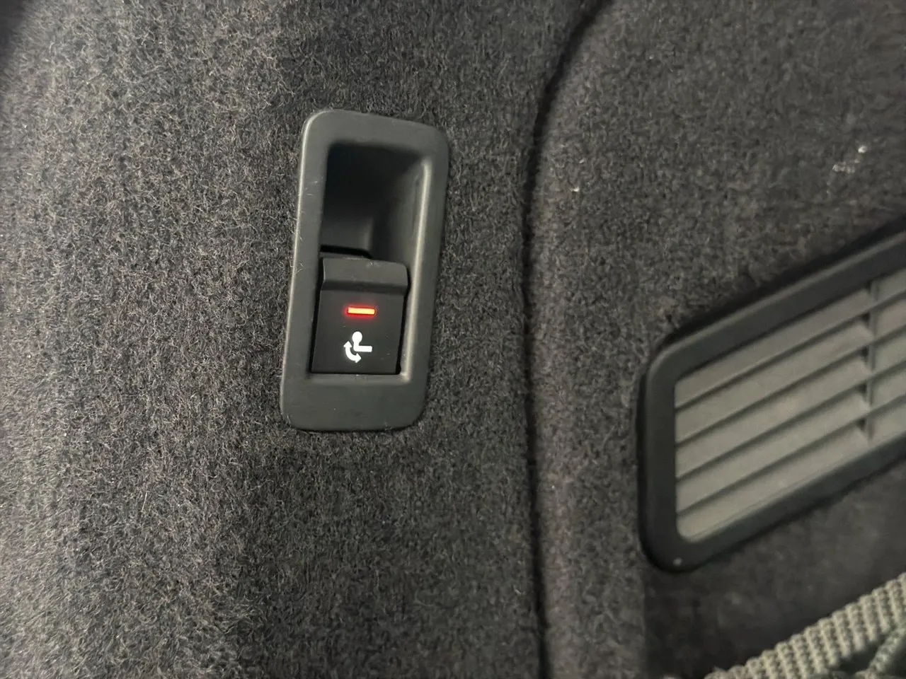 Vehicle image 29